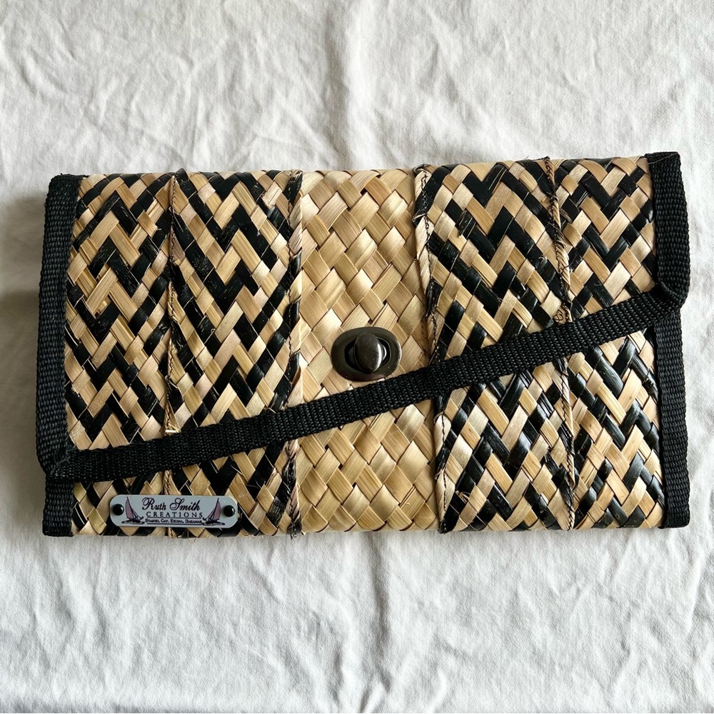 Ruth Smith / Handwoven Straw Clutch / Staniel Cay, Bahamas